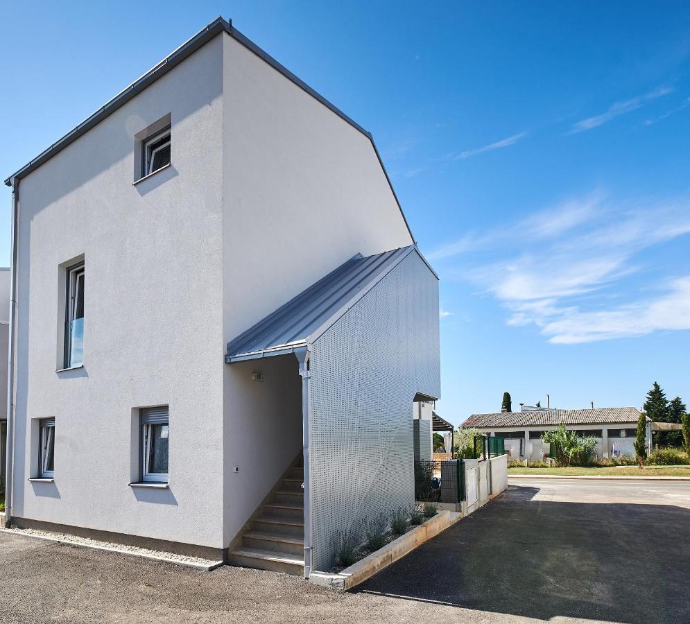 Ferienwohnung Sommer Новиград Экстерьер фото