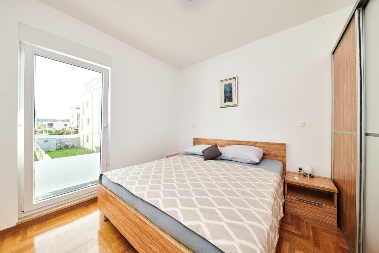 Ferienwohnung Sommer Новиград Экстерьер фото